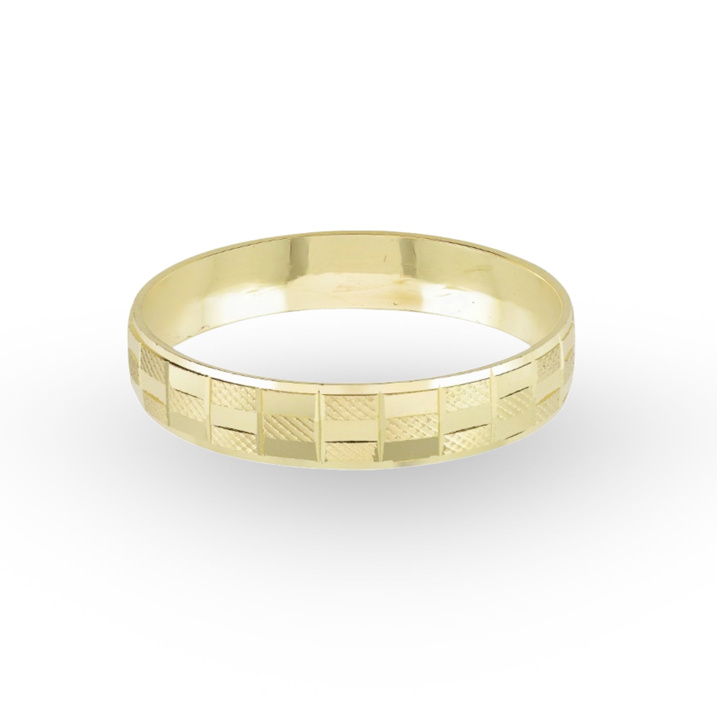 La Argolla de Matrimonio en Oro 14k de ZABULON es un emblema de amor y fidelidad. Con su diseño geométrico y textura finamente trabajada, esta pieza captura la luz y simboliza la complejidad y belleza de la unión matrimonial.