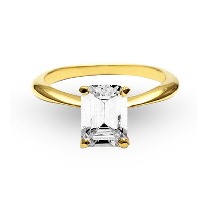 Déjese cautivar por la magia del Anillo de Compromiso ZABULON en Oro / Oro Rosa / Oro Blanco 14k, iluminado con la pureza de una zirconia deslumbrante. Este anillo no es meramente una pieza de joyería; es un emblema de compromiso eterno, capturando la promesa de un amor perdurable.