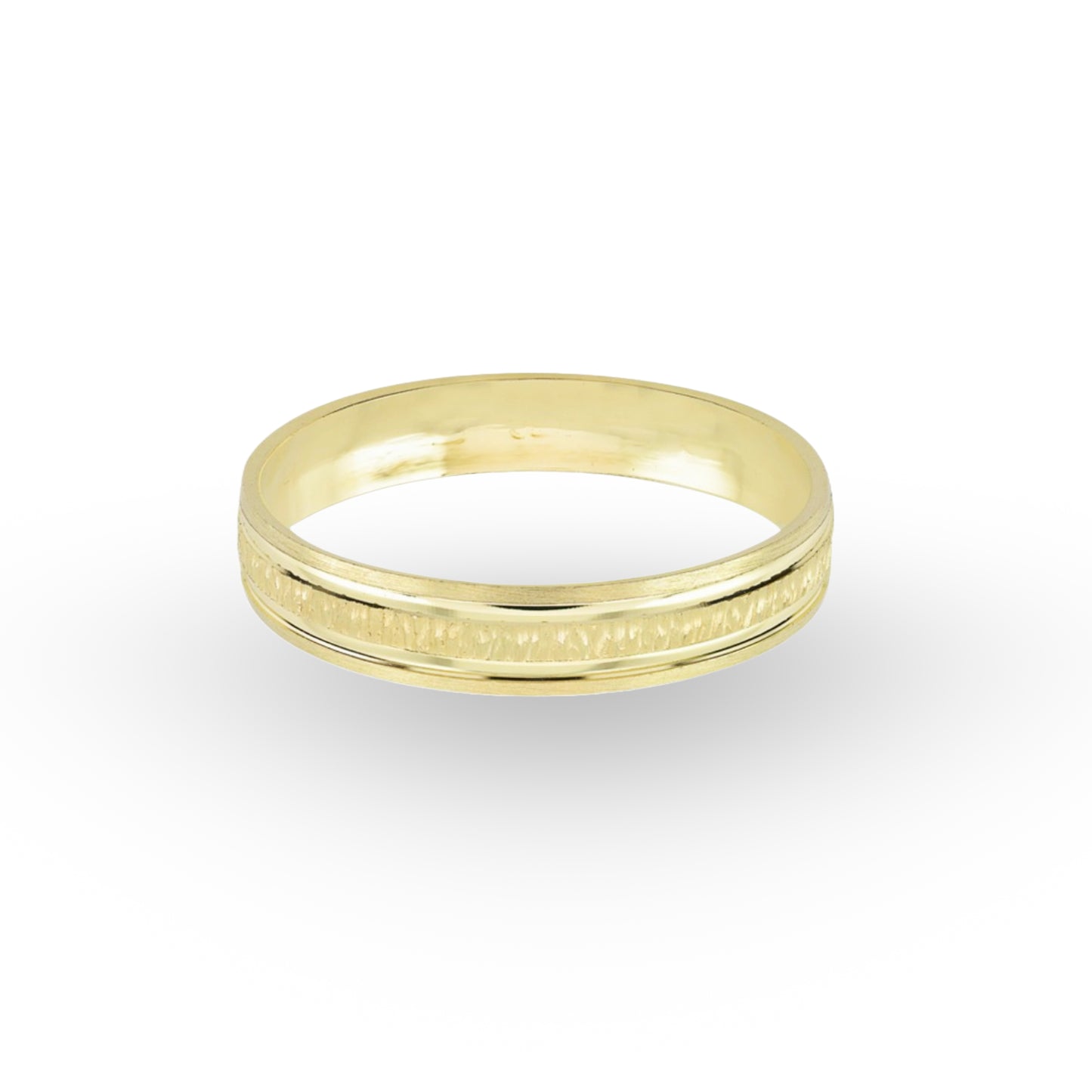 La Argolla de Matrimonio en Oro 10k de ZABULON captura la esencia del compromiso duradero con su diseño atemporal y acabado texturizado. Su oro de alta calidad es símbolo de la solidez de la unión matrimonial, y su estética clásica se funde con detalles modernos para celebrar el amor eterno.