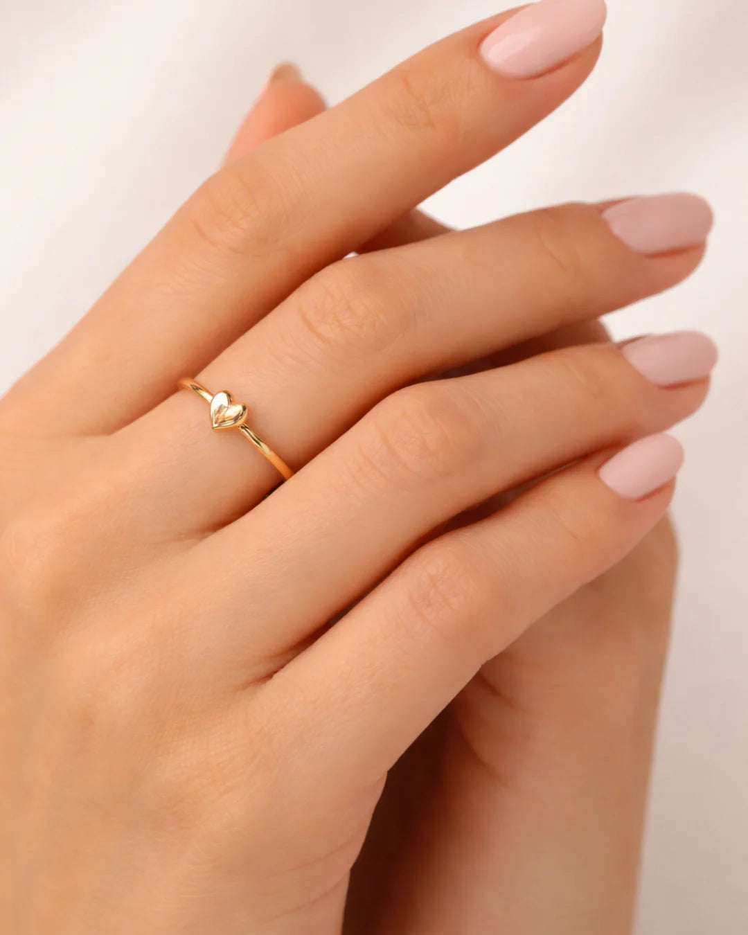 Anillo de corazón de oro 14K