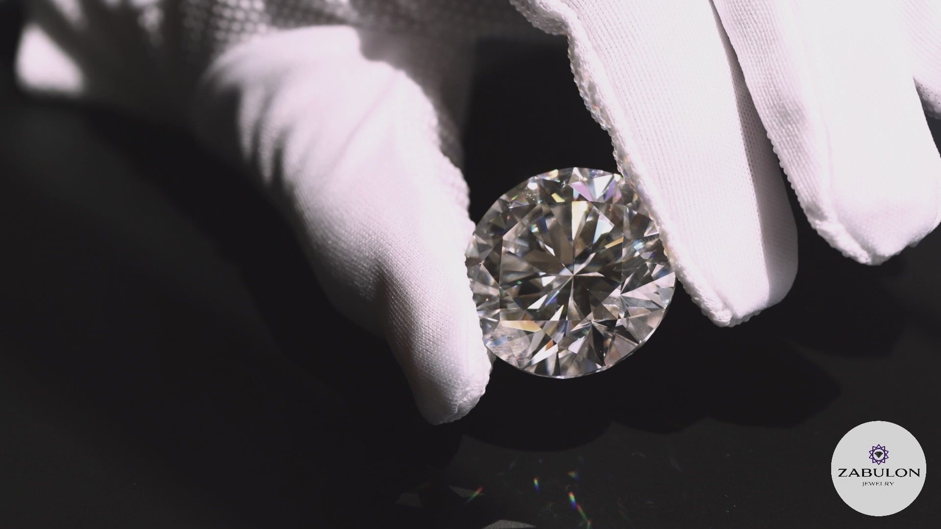 Cargar video: El universo de artesanía y misterio. Joyas personalizadas hechas a mano que capturan la esencia del cosmos.